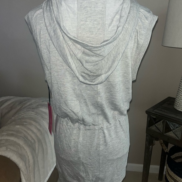 Yogalicious Sleeveless Jacket size lg - Picture 3 of 7